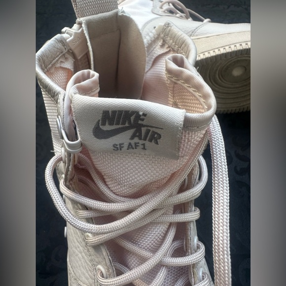 (GS) Nike SF Nike Air Force 1 Mid
'Silt Red' AJ0424-600 size 6Y - Picture 3 of 12